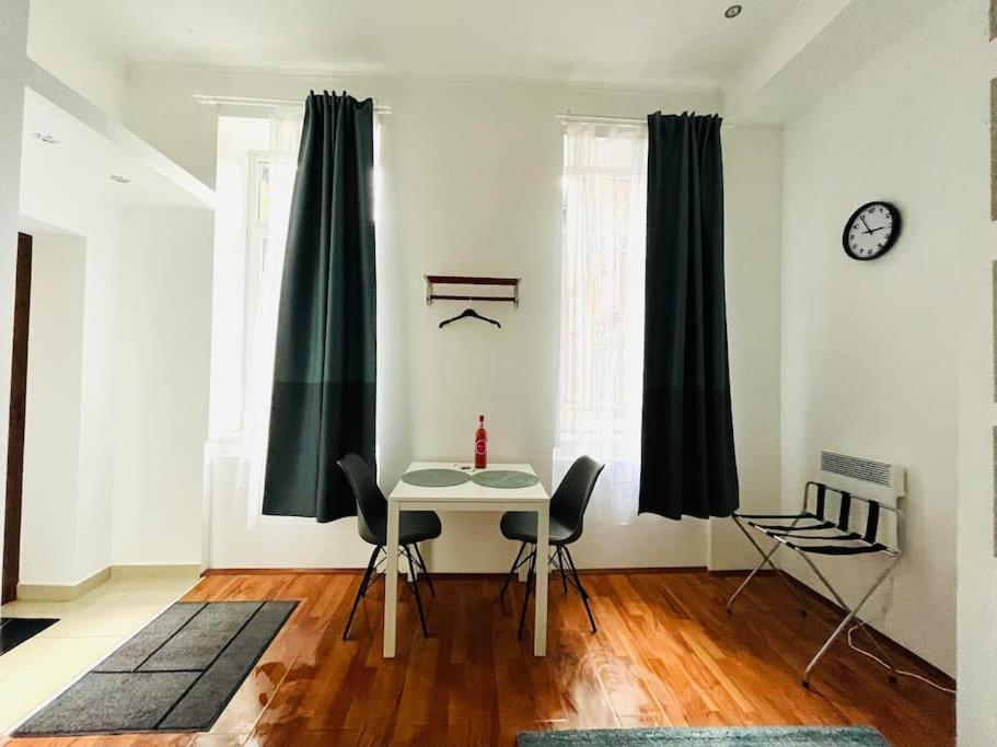 Kazy8 New Life Apartment Budapest Bagian luar foto